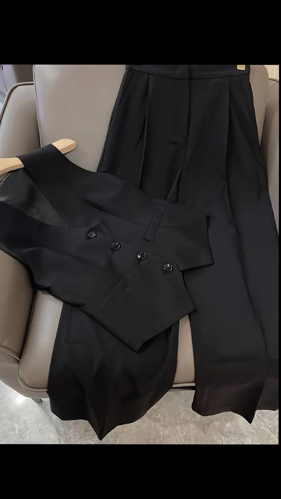 Fitted vest and frappes
