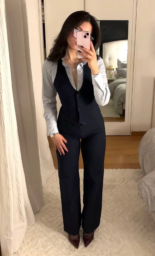 Fitted vest and frappes
